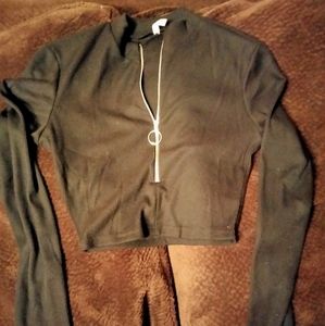 Forefare long sleeve crop top zip up